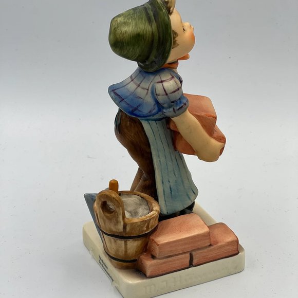 Hummel Figure The Builder #305 TMK 6 little boy carrying bricks Brick Mason - Picture 3 of 7